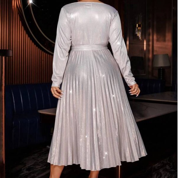 Plus Pleated Evening Formal Holiday Wedding Party Dress - Picture 2 of 4